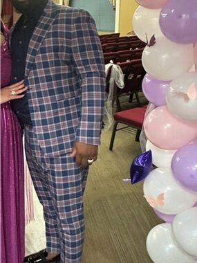 Plaid Blue& Pink Men's Suit- worn once (blazer 40R and pants 40x30)